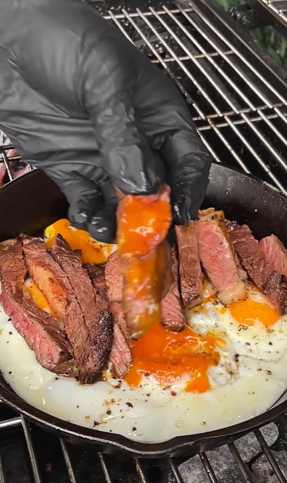 Steak et œufs classiques 