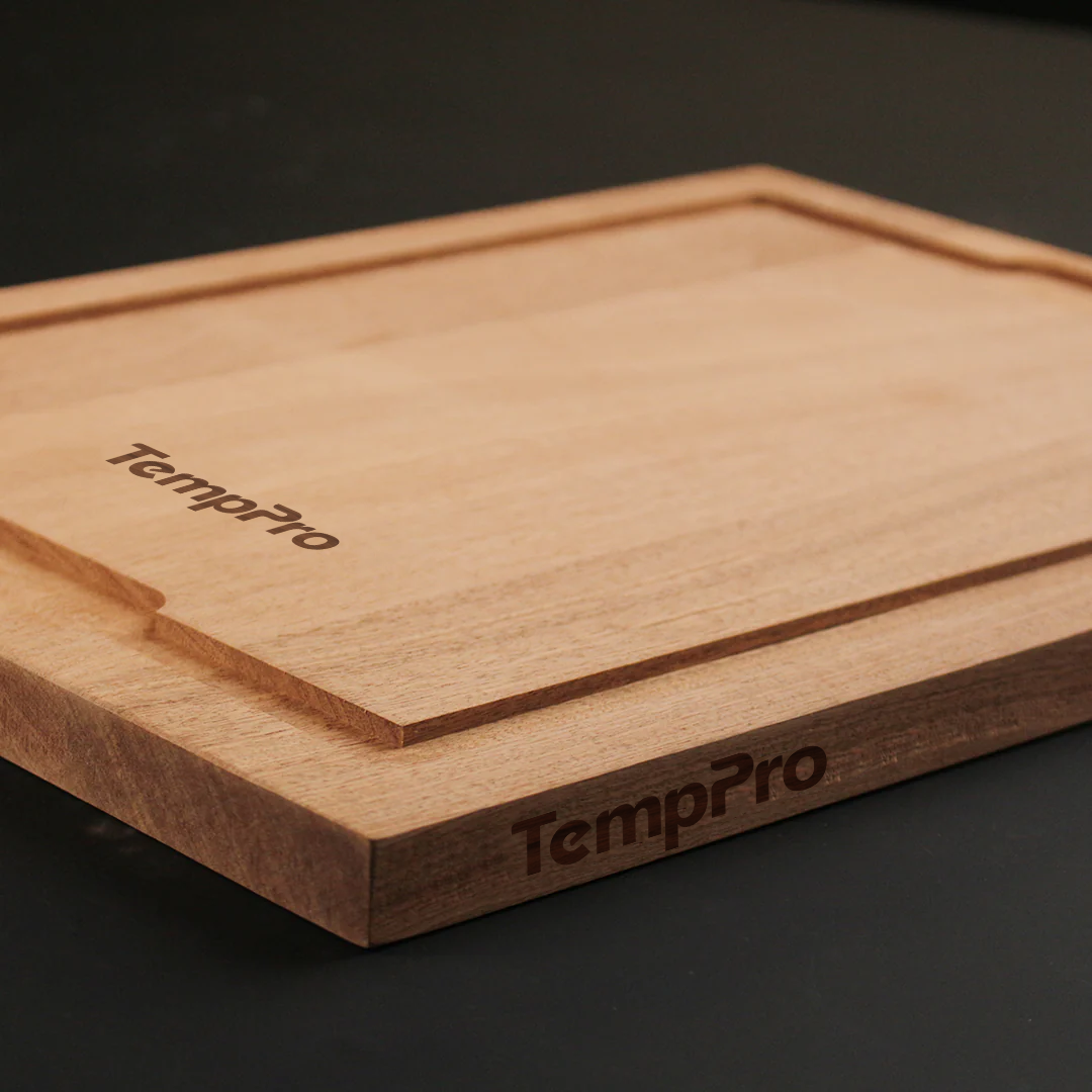 Tabla de cortar TempPro de madera de Sapele — Ranura para jugos, Madera dura duradera