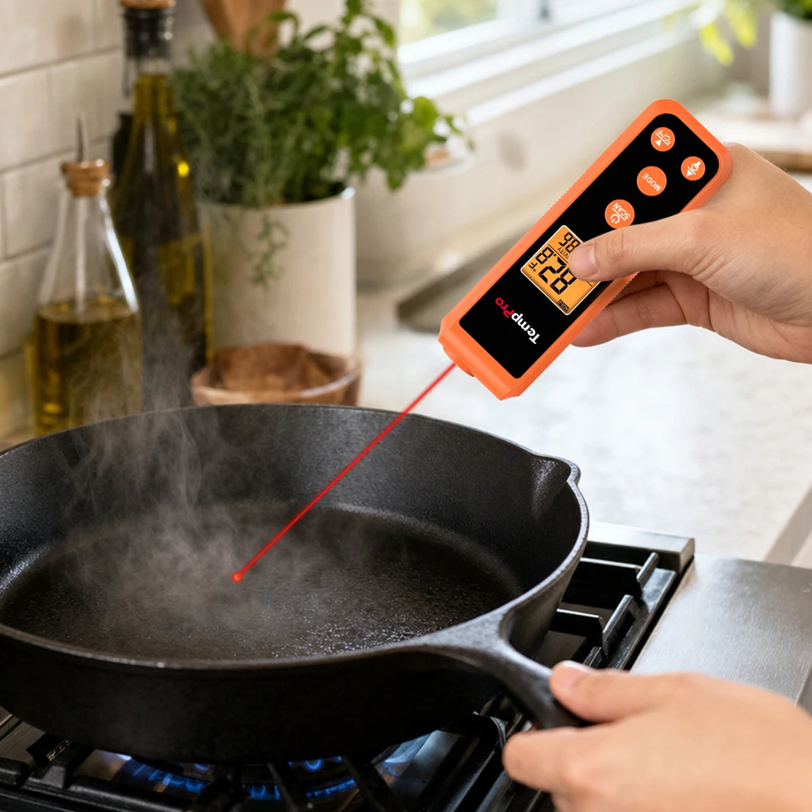 Pistolet thermomètre infrarouge TempPro TempScan CORE TP410 — Température de surface sans contact, D:S 12:1